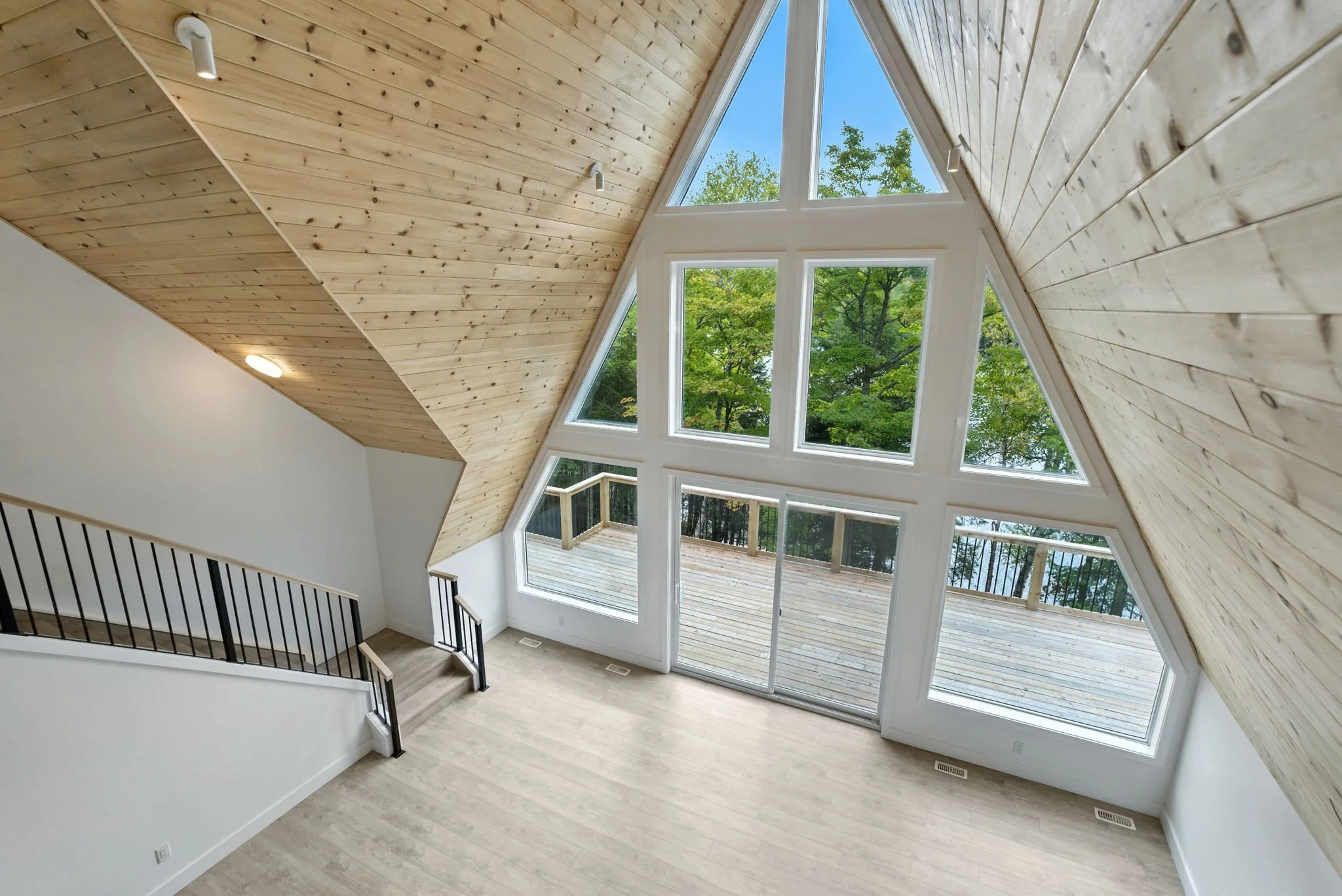41-web-or-mls-Interior13.jpg