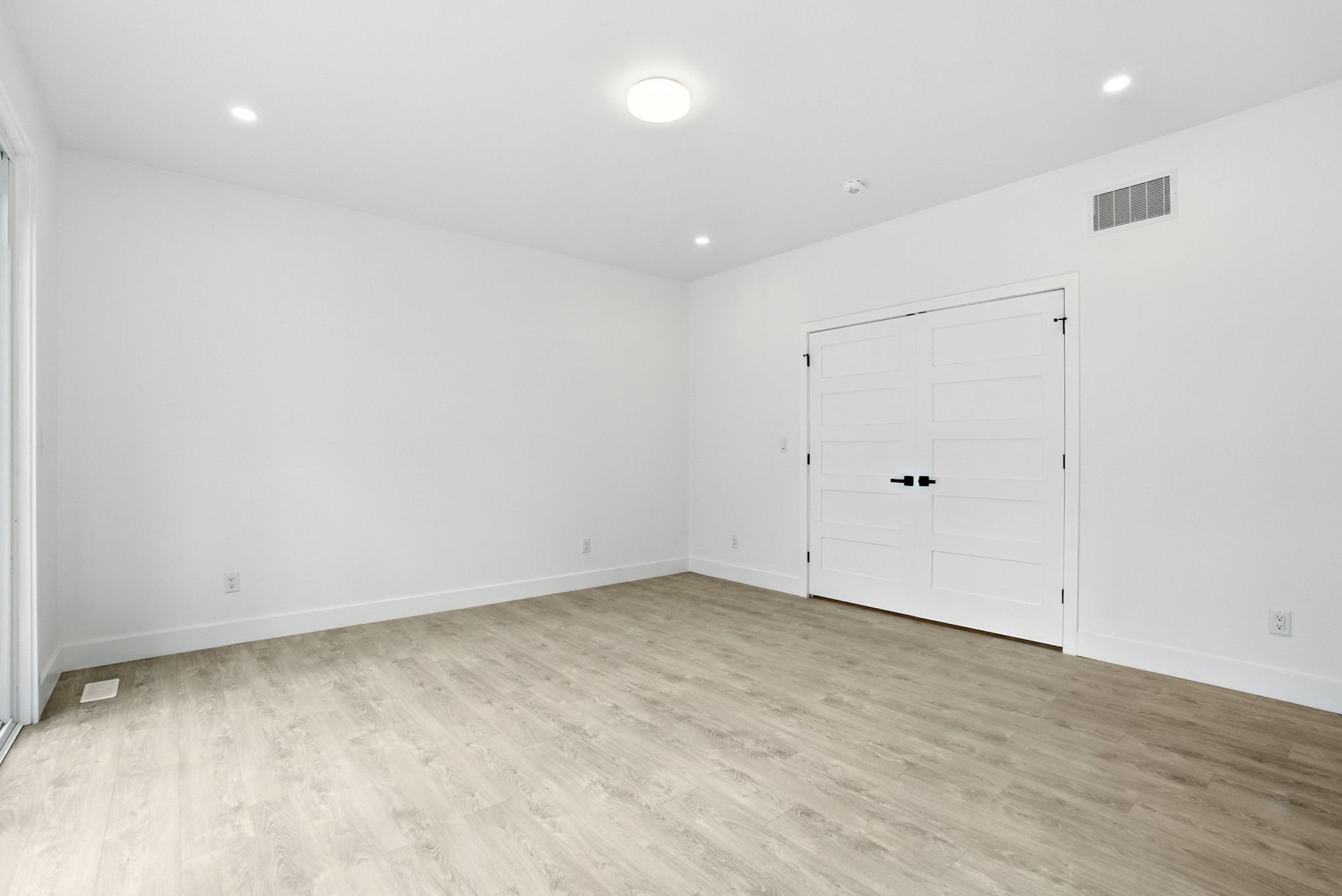 49-web-or-mls-Interior51.jpg