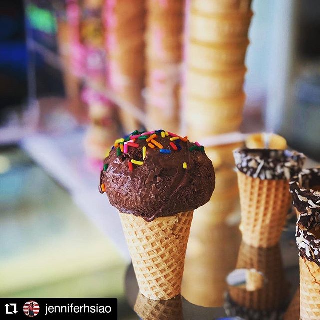#Repost @jenniferhsiao
• • • • • •
This Sunday we have a special flavor at both @playaprovisions and @smallbatchicecream : Mexican chocolate with dulce de leche swirl! A cinnamon chocolate base with a kick of cayenne pepper at the end, don’t forget to top it with festive piñata sprinkles! 🍦🍦🍦🍦🍦🍦 also new @smallbatchicecream croissant bread pudding sundae!! Top it with a scoop of Nutella ice cream (or any flavor you want) and caramel sauce, it’s outta this world! #cincodemayo #sundae
