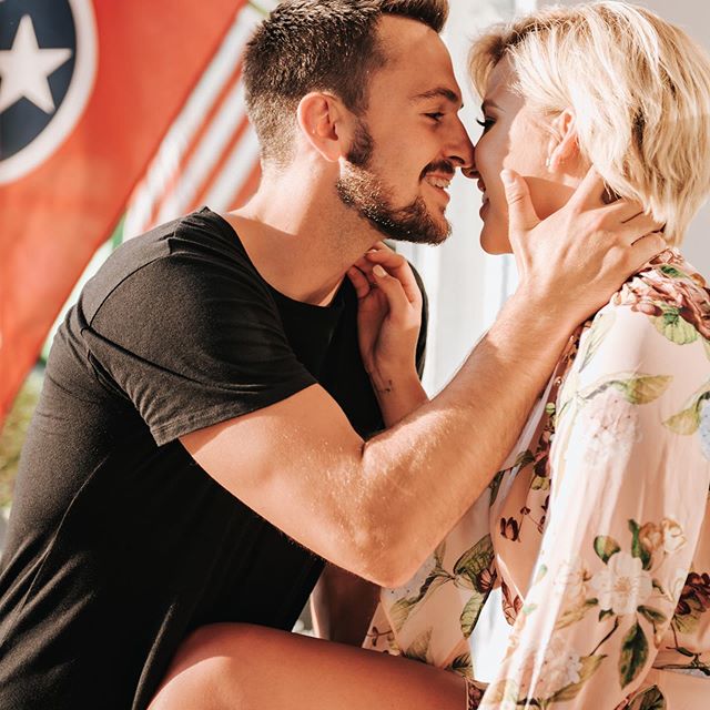 I always love capturing the connection between two people. Had a blast shooting with these two. It may have been hot but the popsicles helped a little. Y&rsquo;all are awesome @nickerdiles and @savannahchrisley.