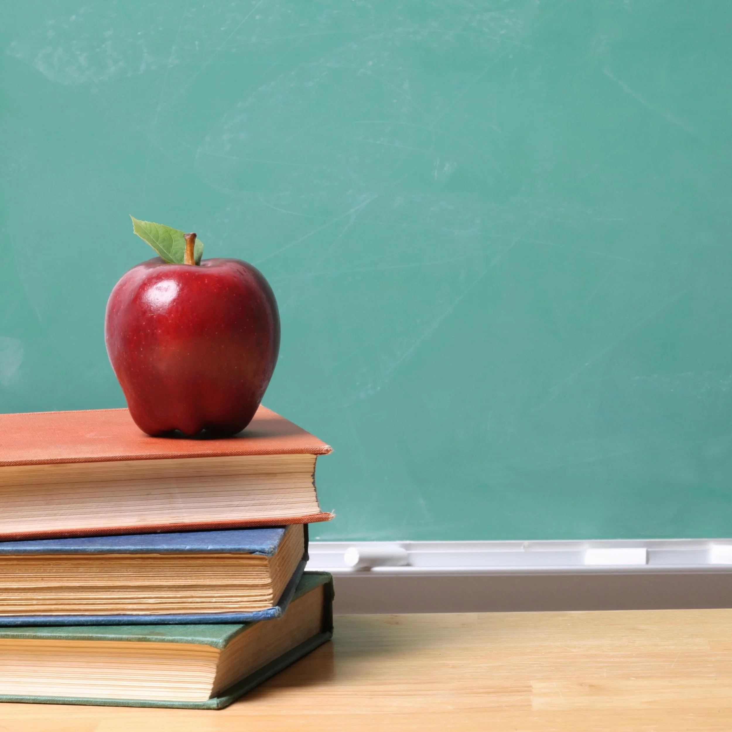 Apple-On-Teachers-Desk.jpeg