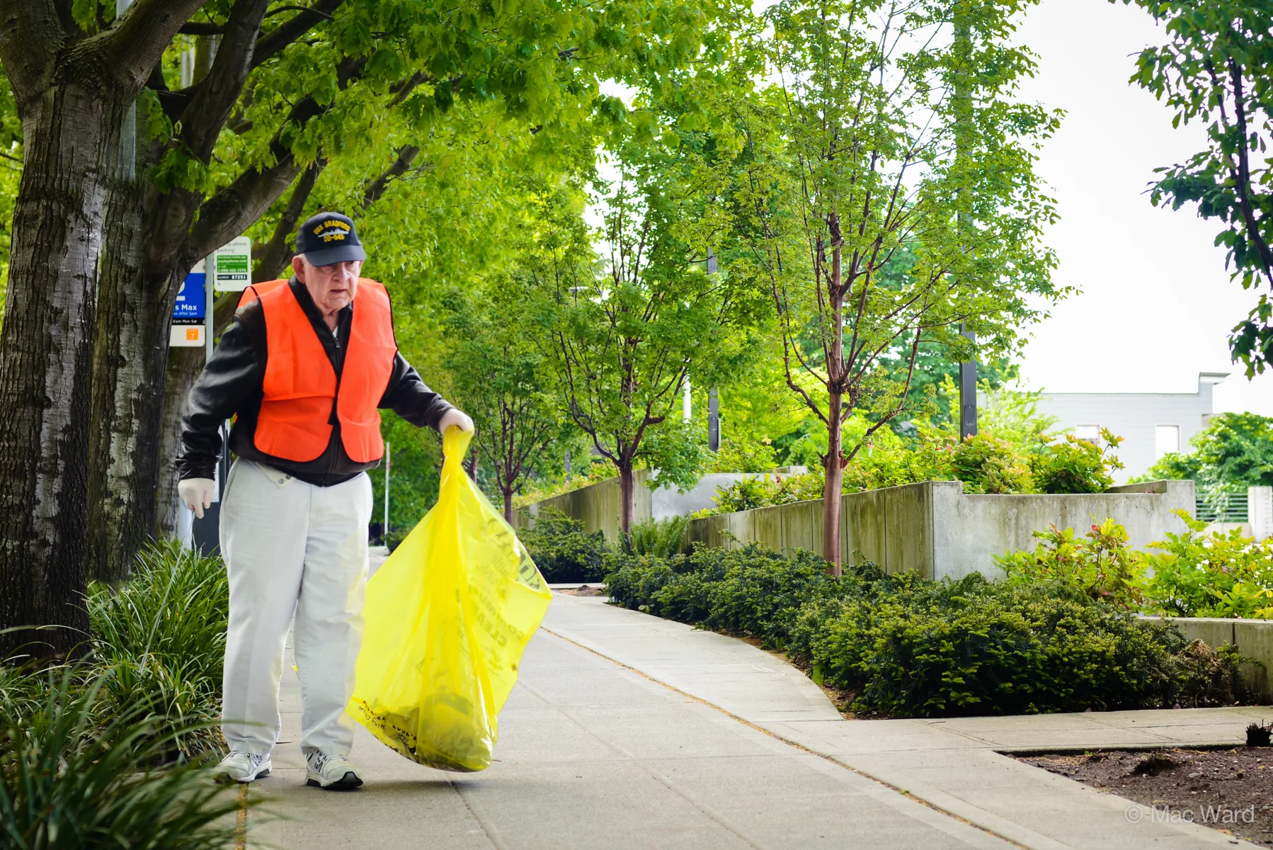 FHIA Earth Day Cleanup-20.jpg