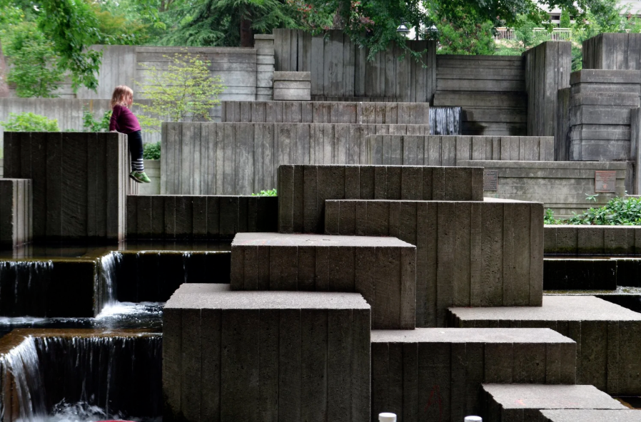 Freeway Park Volunteer Day