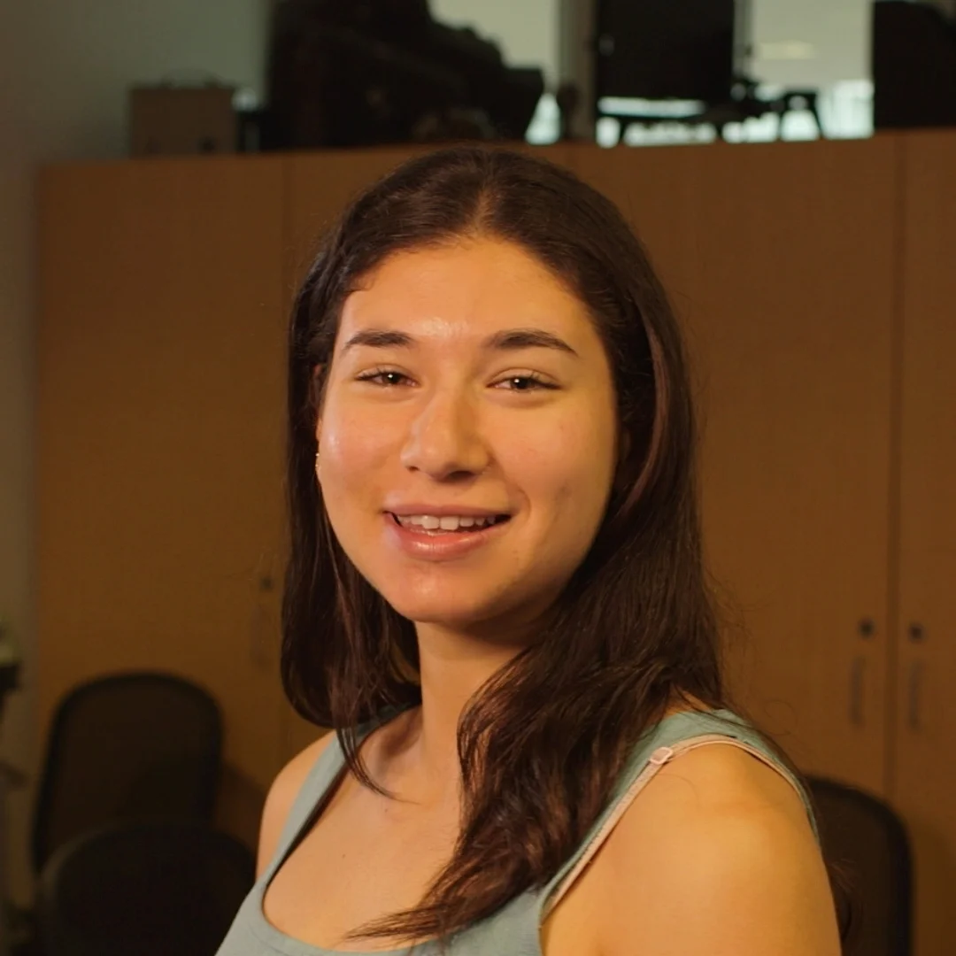 Colette Rosenberg Production Assistant/Presidential Scholar Researcher Geography major at Dartmouth, interested in environmental concerns. Member of Growing Change, teaching sustainability and farming to children. 