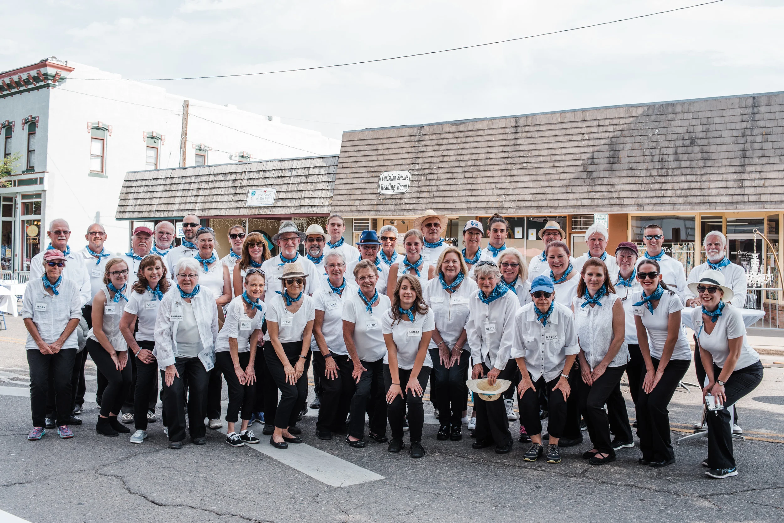 Servers group shot - EliseTaylorPhotography-1.jpg