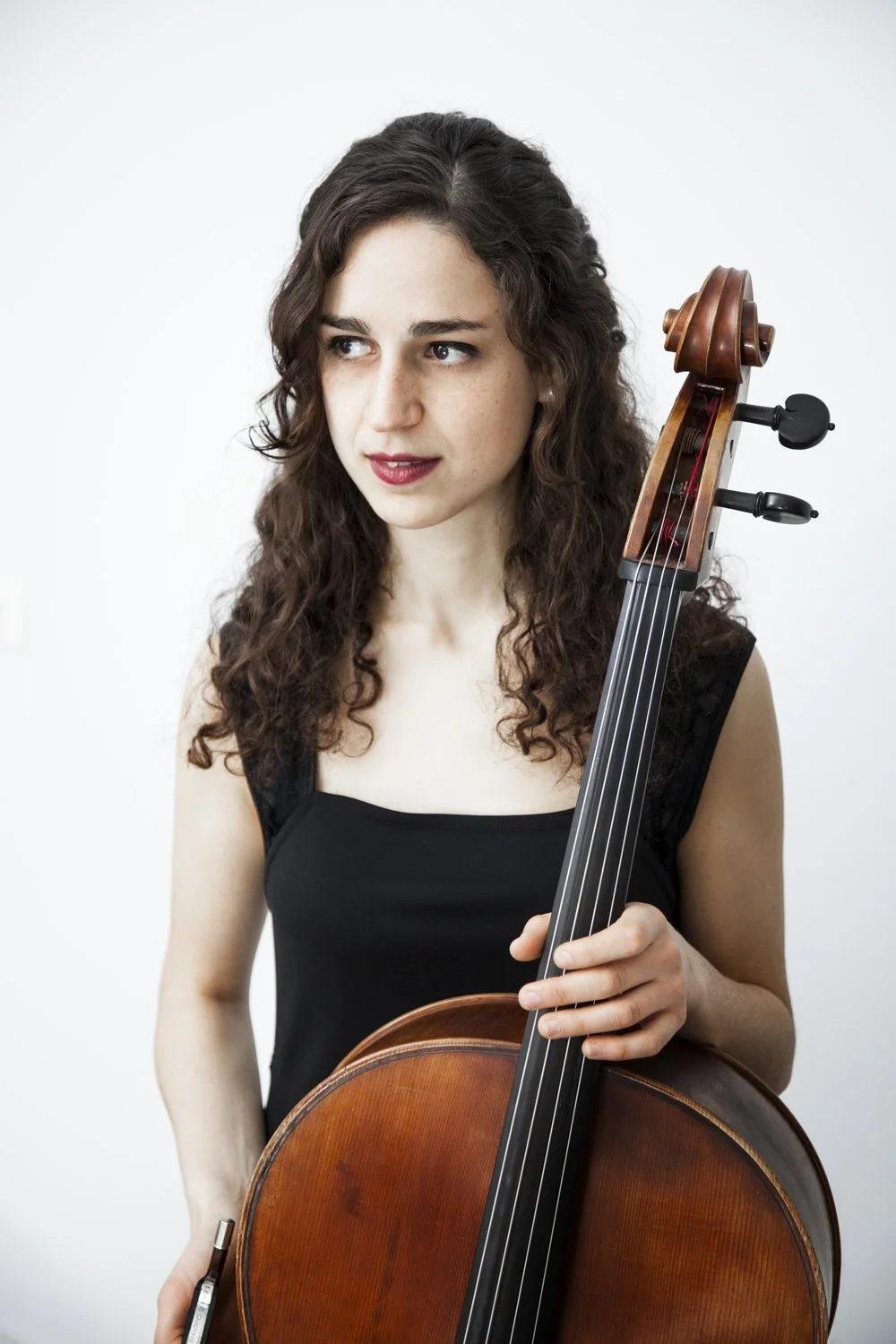 Natania Hoffman, cello