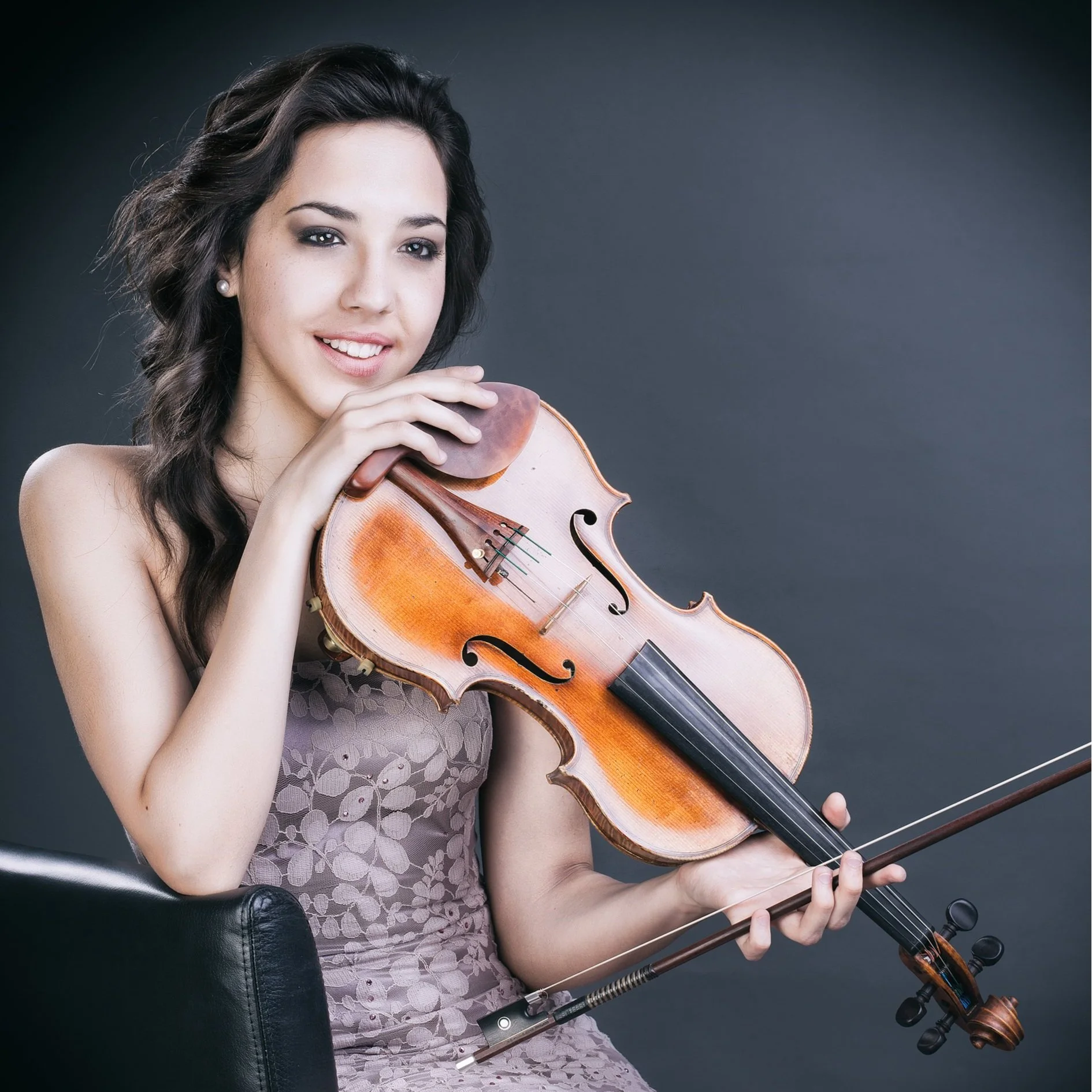 Elina Rubio Returns!