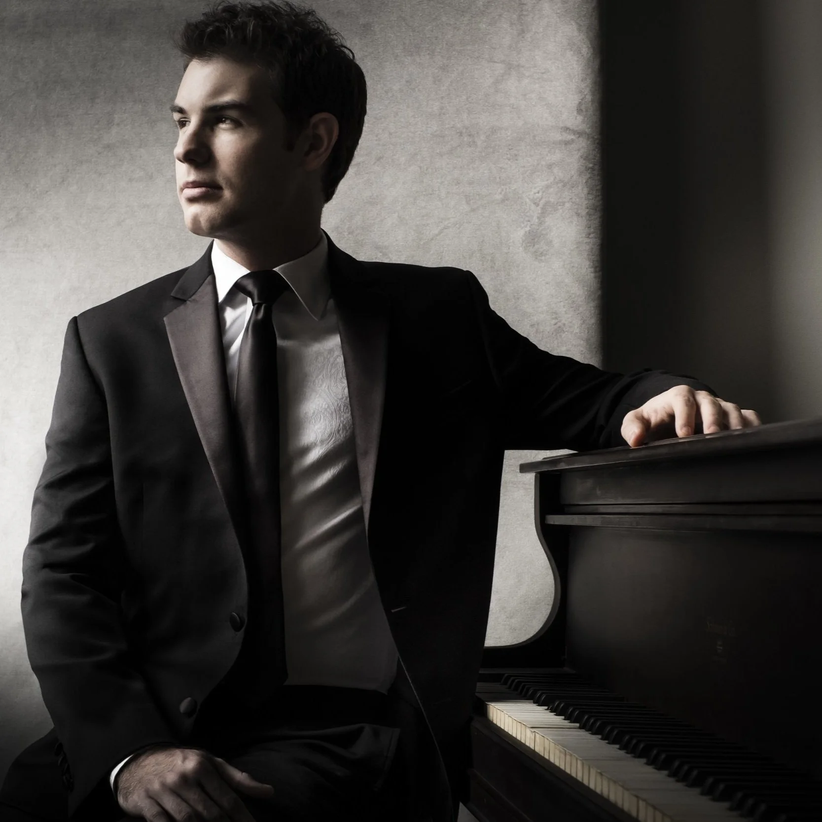 THSO Opens 99th Season with Playing Favorites 