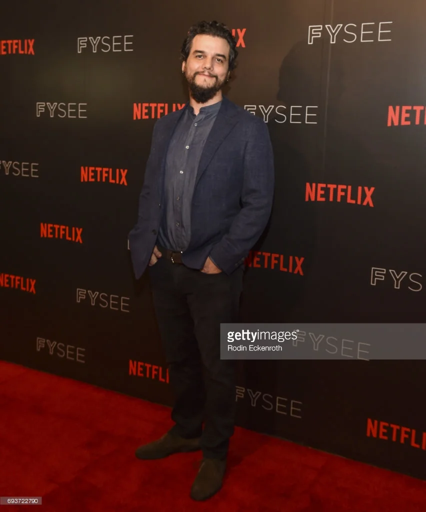 actor-wagner-moura-attends-the-premiere-of-netflixs-narcos-fyc-event-picture-id693722790.jpeg