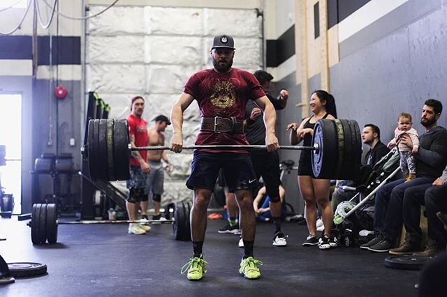 Repost #fflpartner 📷 @athlete_inside

Event 1 in the books for functionalfitnessleague week 2.... ( #📷 @athlete_inside )

#FFLYVR #FunctionalFitnessLeague #functionalfitness #Competition #fitleague #thefitleague #ffl #cfcomp #cf