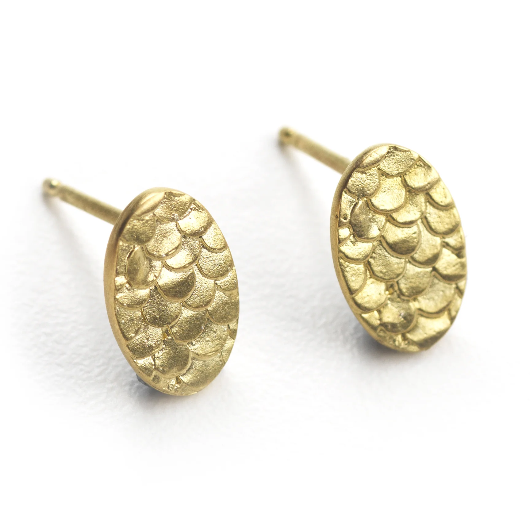 gold earrings