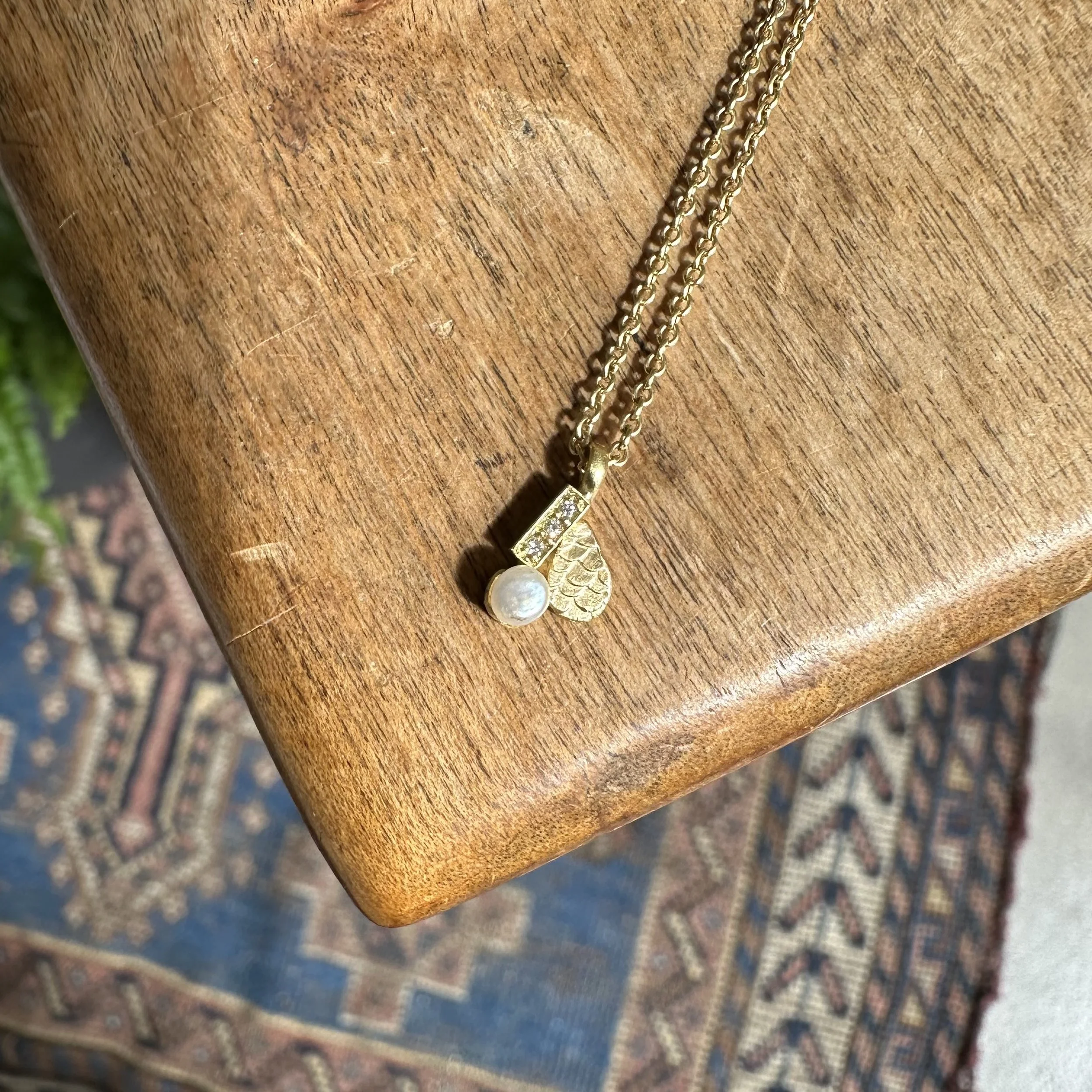 18ct gold necklace cluster necklace