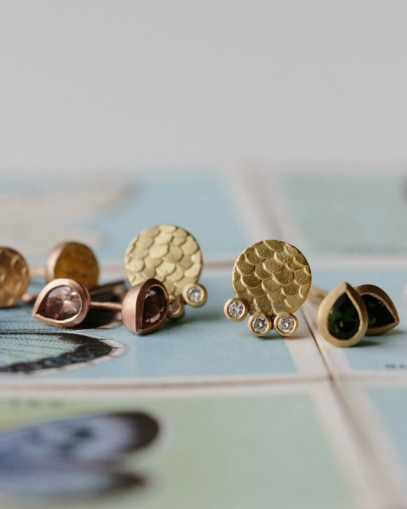 The Alison Macleod Jewellery Christmas Gift Edit | A thoughtful collection of well-loved classics and quietly elegant new designs, gathered to make your Christmas gifting feel a little calmer and more enjoyable. Each piece is ready to ship, so it can