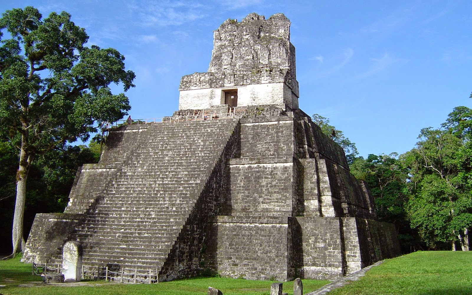 tikal.jpg