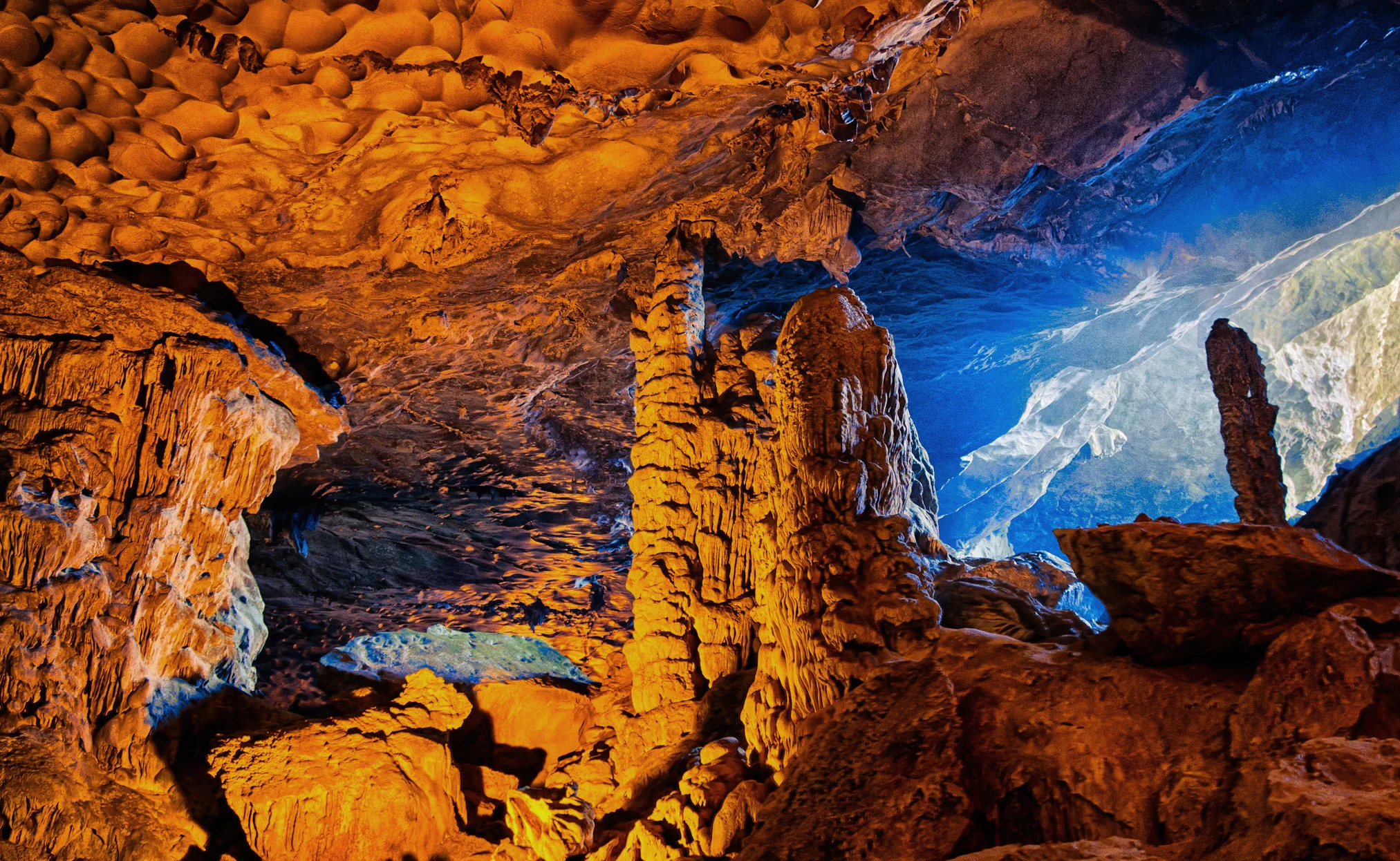 _MG_2609 halong baysurprise cave detail.jpg