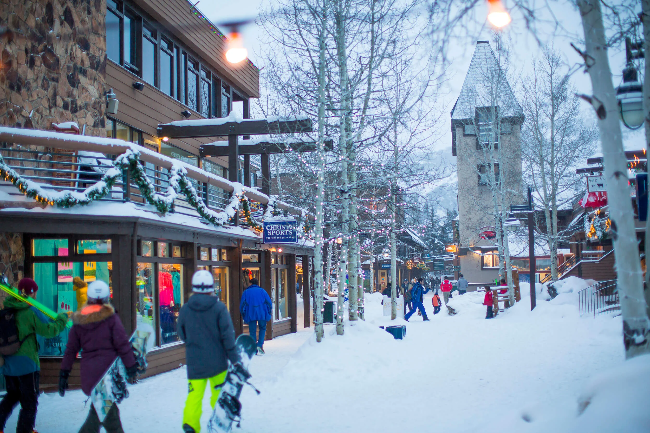 Snowmass_Mall_HW16-998284_NoExp.jpg