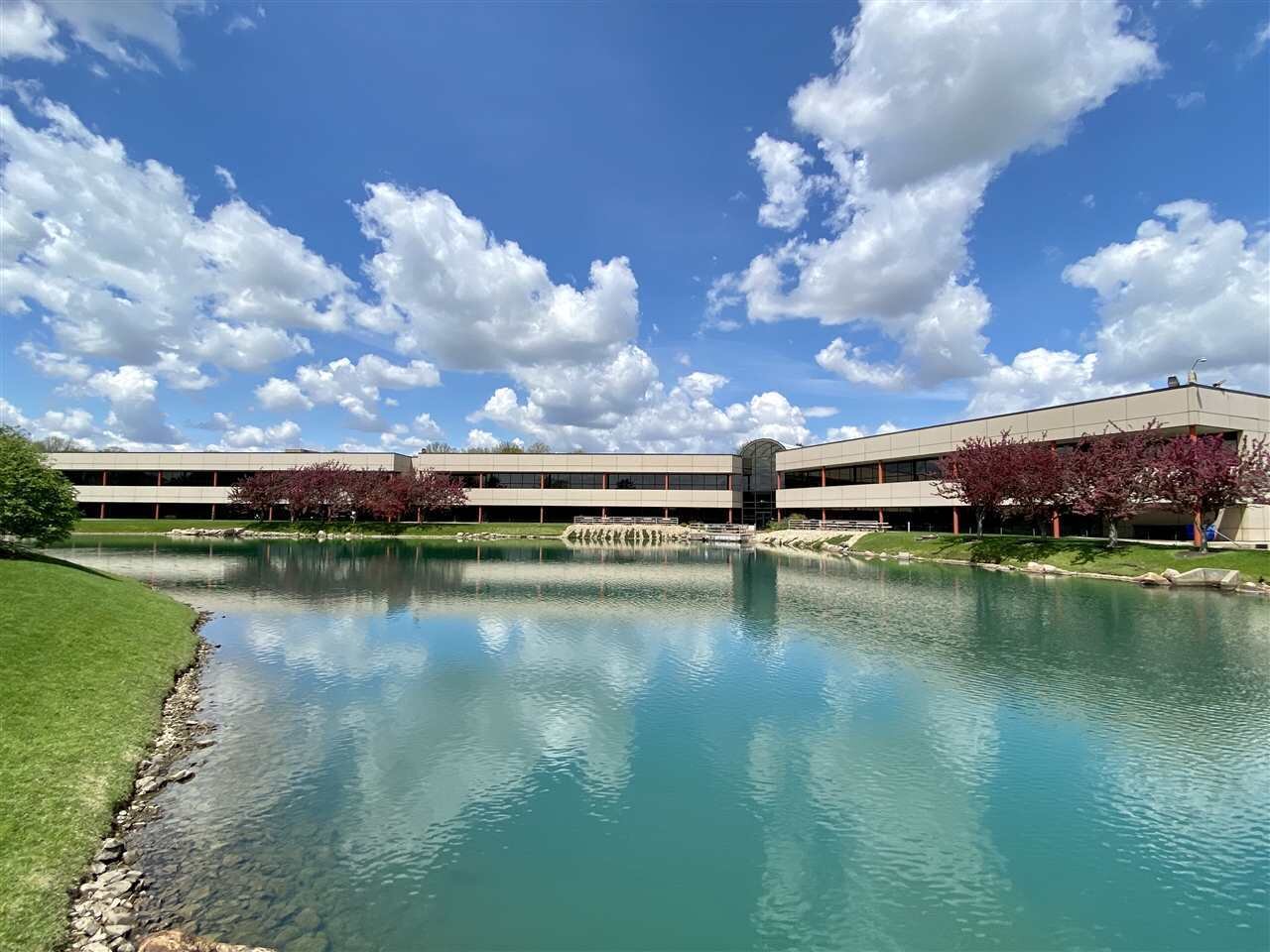 STRATACACHE Announces New Network Operations &amp; Hosting Center