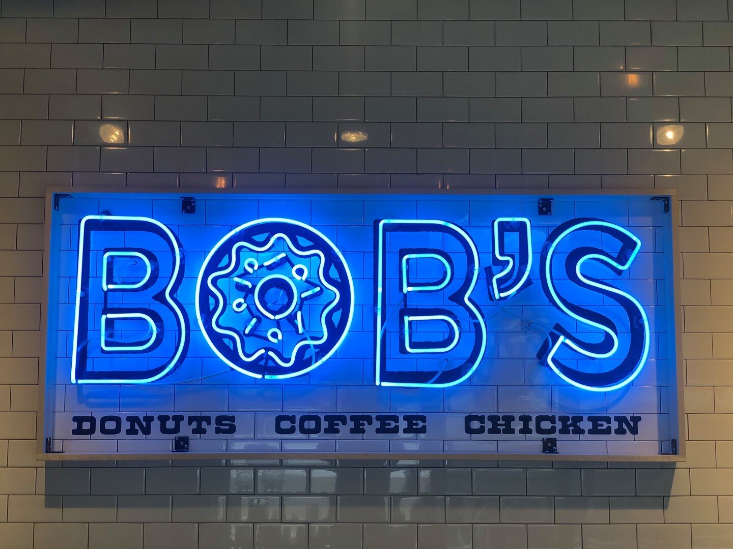 Bob&rsquo;s is having open interviews Thursday July 1st from 1-3pm! If you are hard working, reliable, and self motivated we want you on our team!🙌🏼🍩☕️🐔 #nowhiring #blackstonedistrict #eatbobsdonuts #donutscoffeechicken