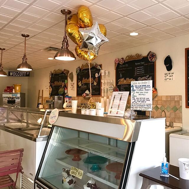 ✨Phase 3 UPDATE✨
We will continue serving for take out only. While indoor dining is now permitted, we are continuing to maintain an abundance of caution within our building. We promise to let you know as soon as we open tables again. 🍦We are not giv