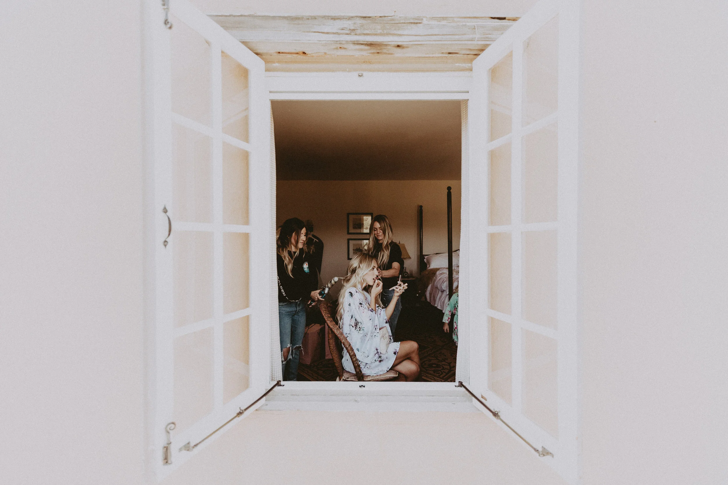 c_c_wedding_gettingready(108of329).jpg