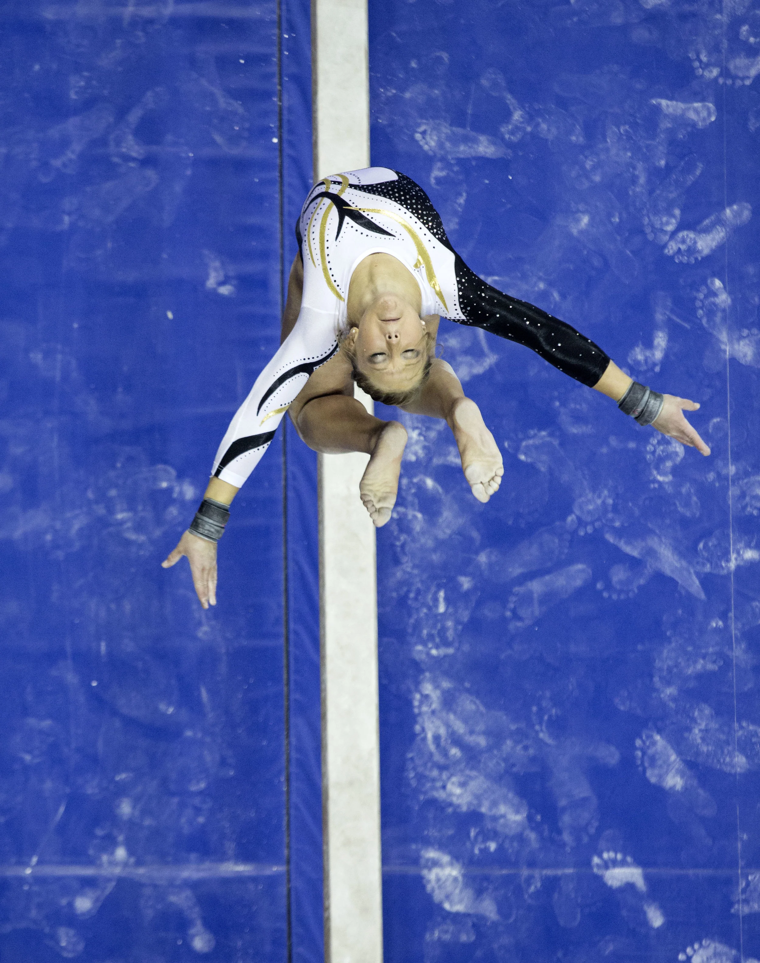 01242014_IOWAWOMENSGYMVSNEB_Mollie Drenth023.JPG