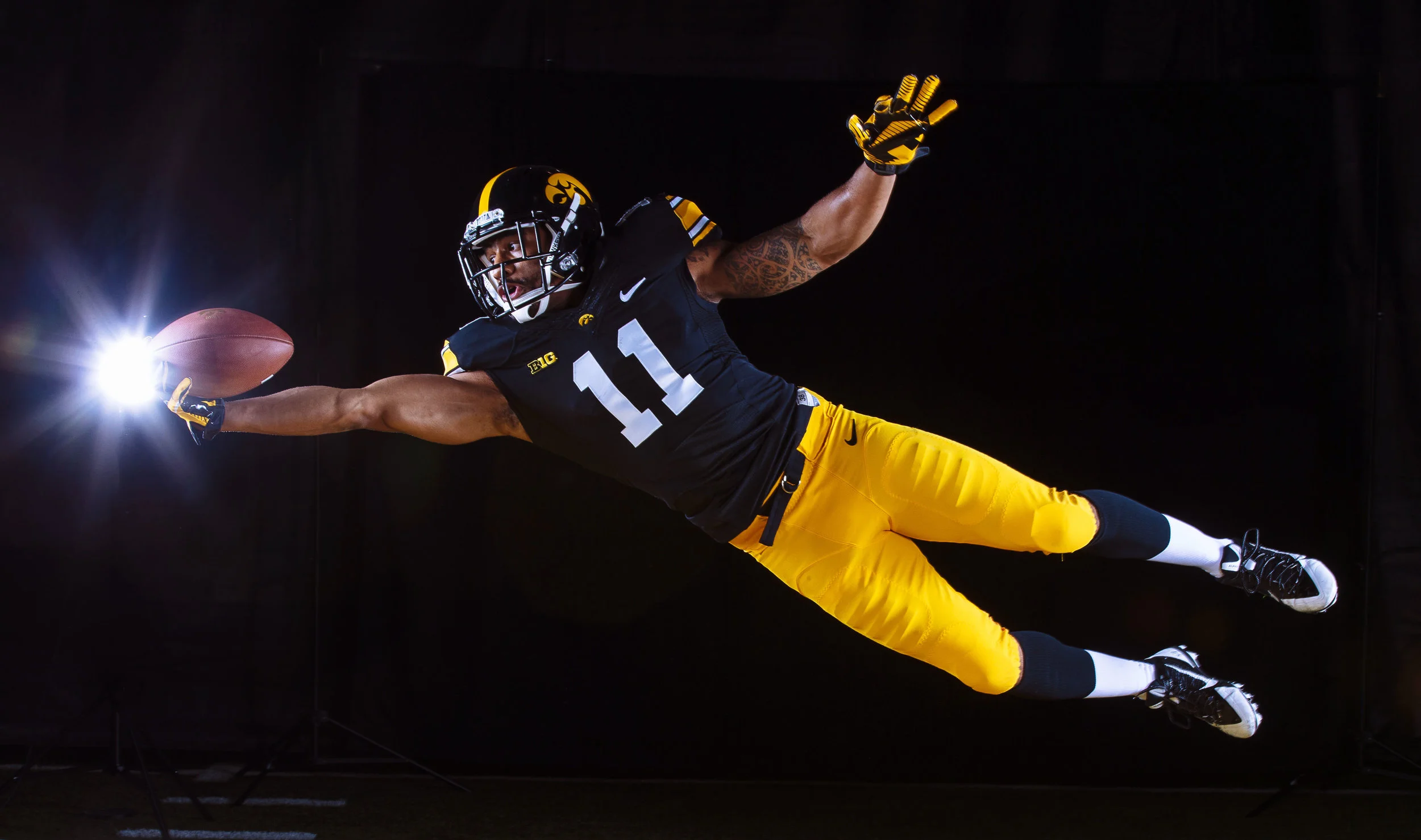 05012014_IAFootballPosterShootKevonte Martin-Manley024.JPG