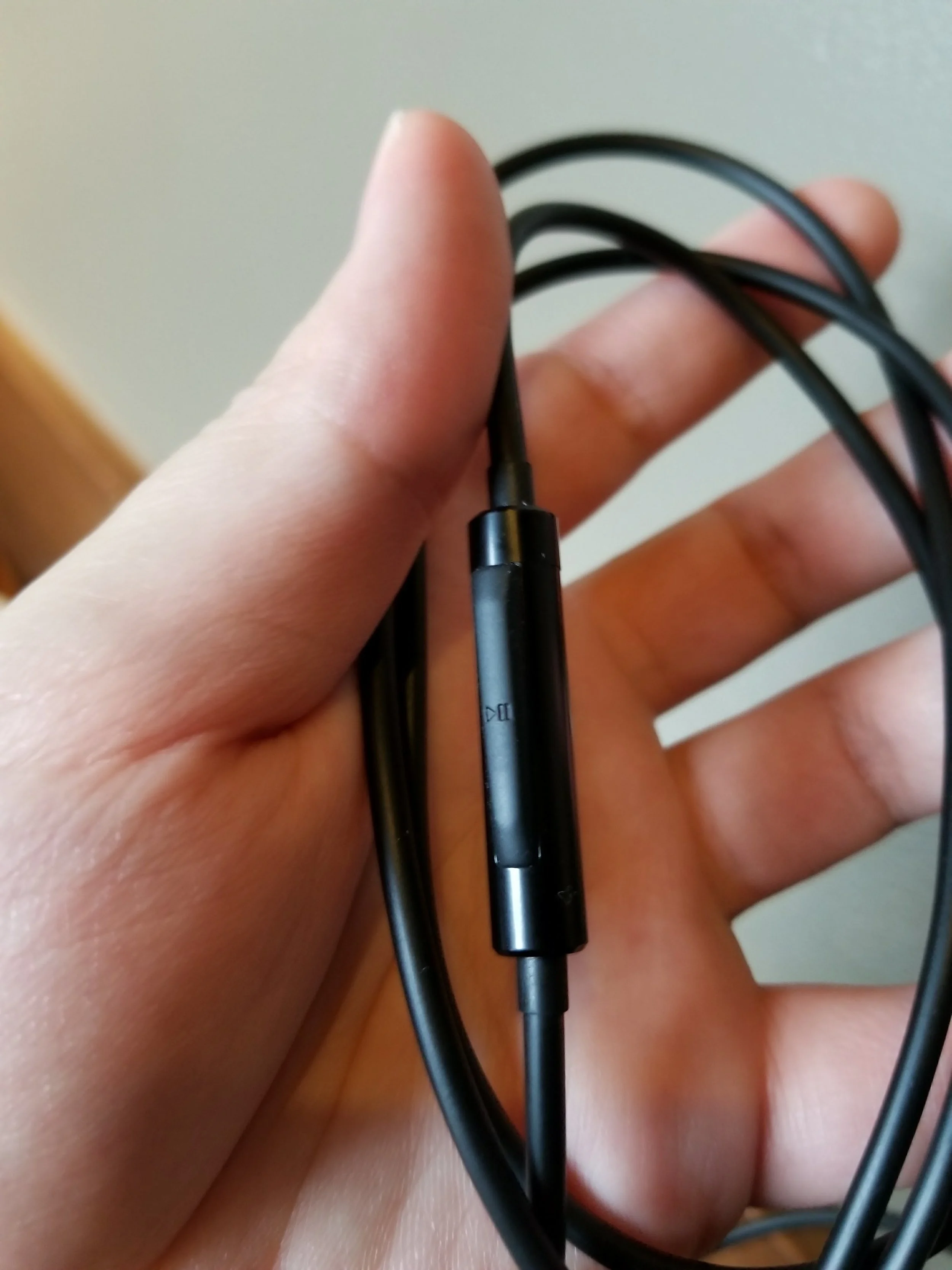 This cylinder on one of the Monoprice cables contains the *only* metal used anywhere in the build of the 8323's.