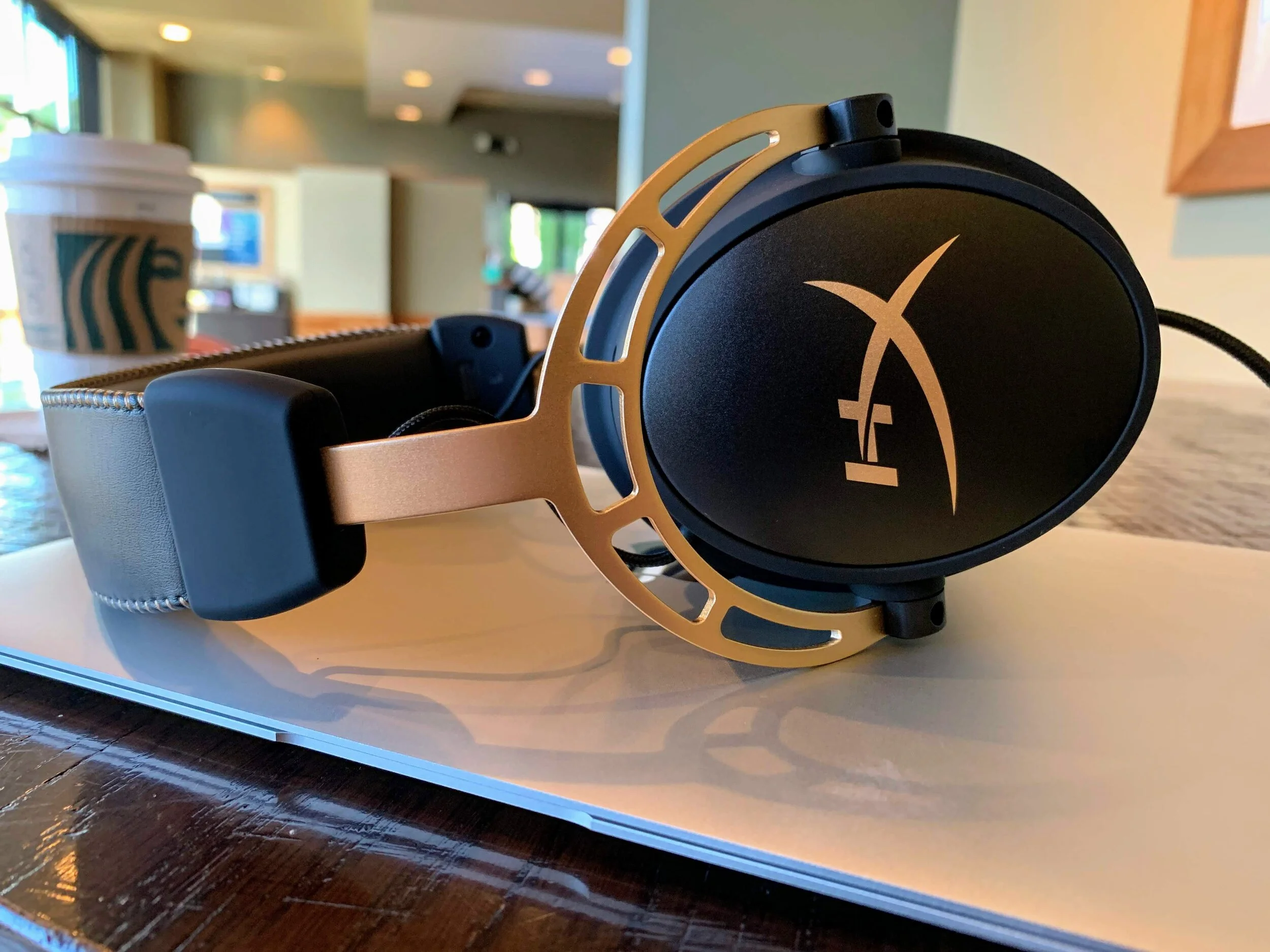 Headphone Showdown: HyperX Cloud Alpha VS HyperX Cloud II (2021 Revised ...