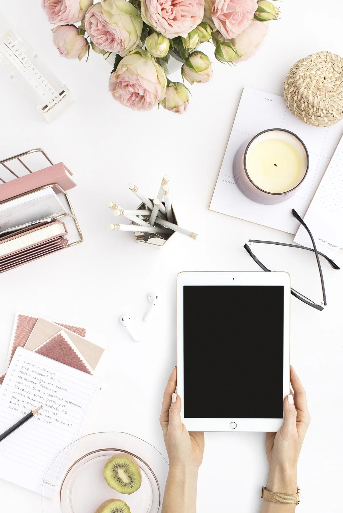 Social_Squares_Style_Stock_Image_Dusty_Rose_Desktop0038.jpg