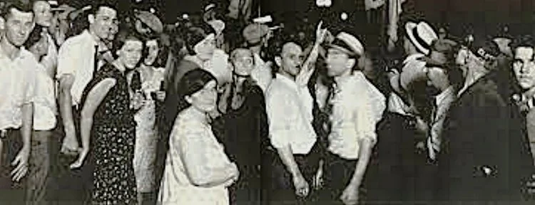 Elgin, IL. lynch mob