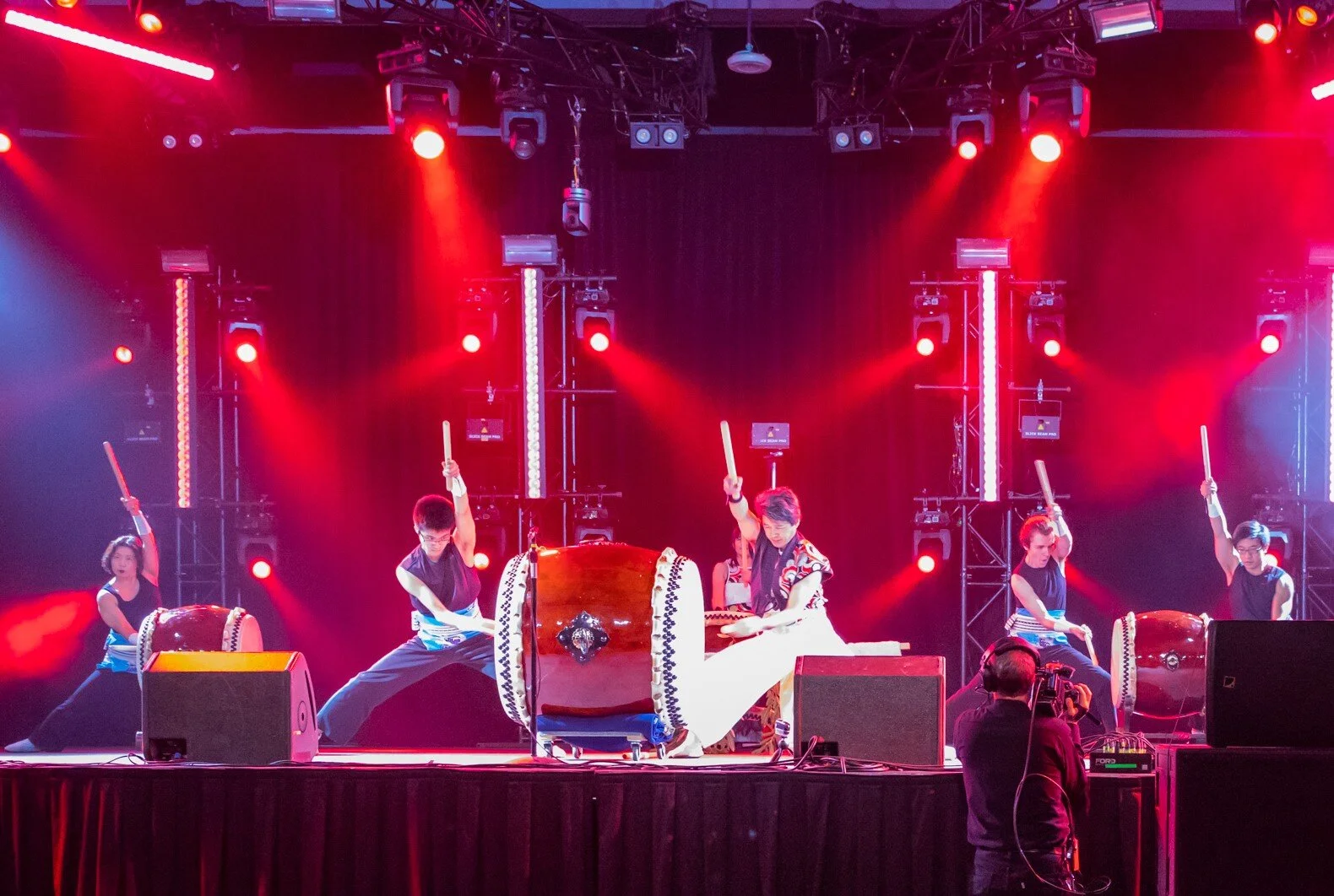 Sold Out Taiko Drumming Sounds From Japan Bpa https www bainbridgeperformingarts org past events 2020 2 28 taiko drumming