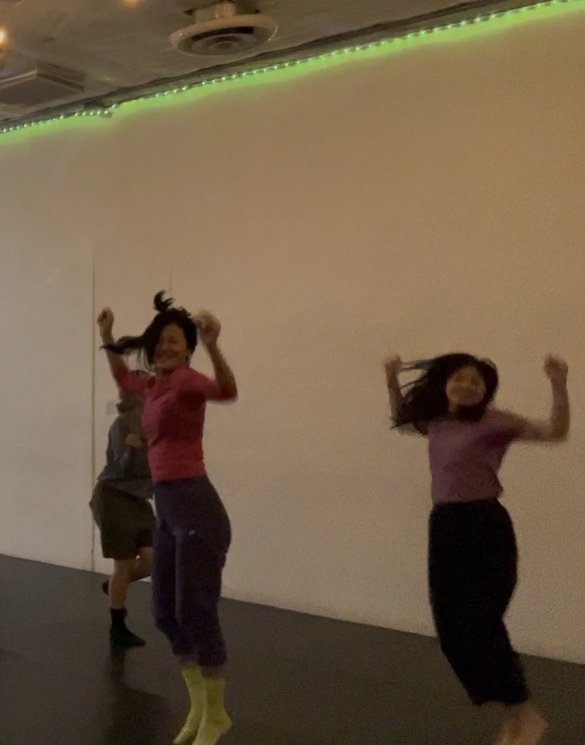 Monday Noon Dance Club