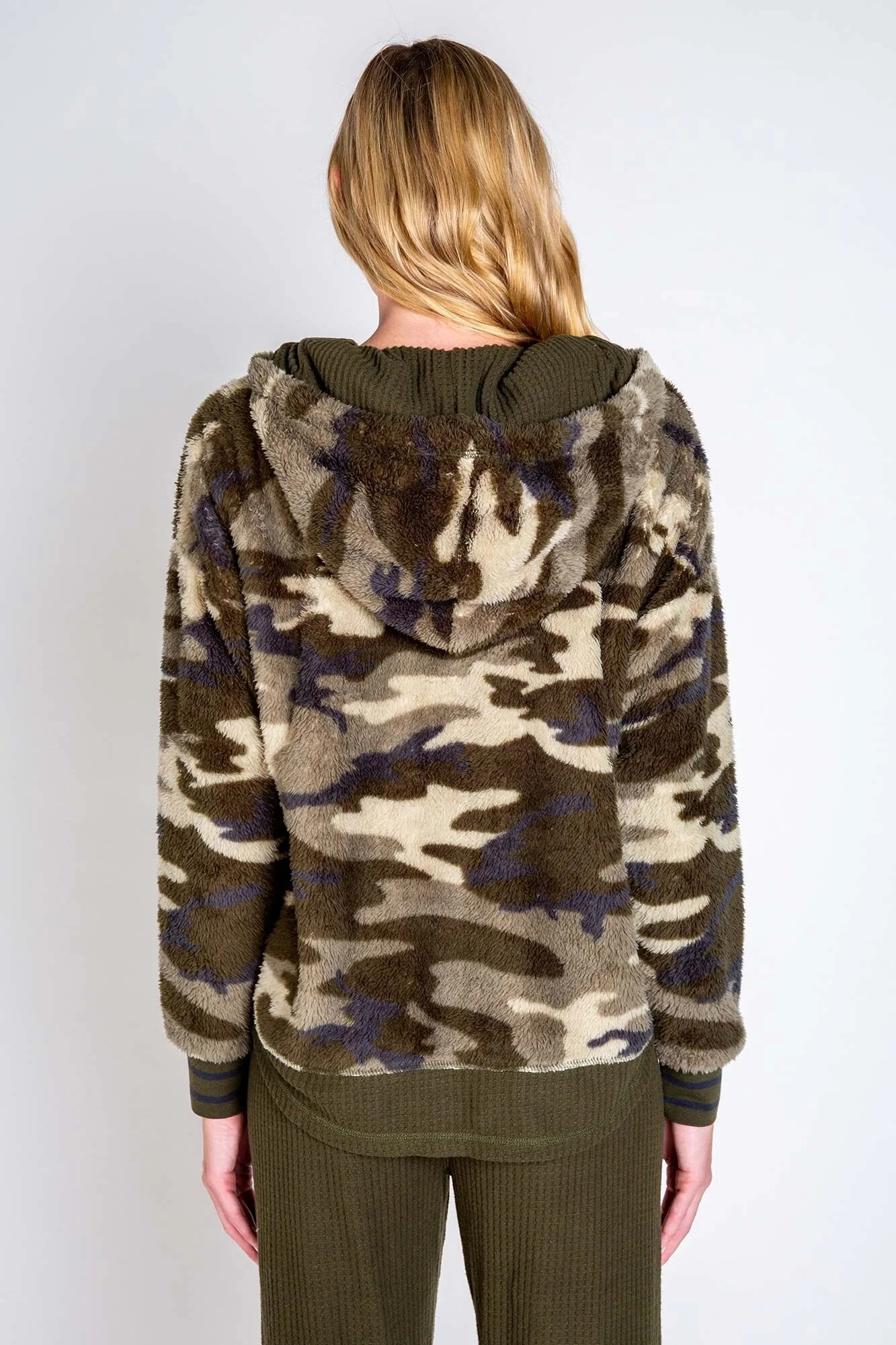 camo hoody2.jpg