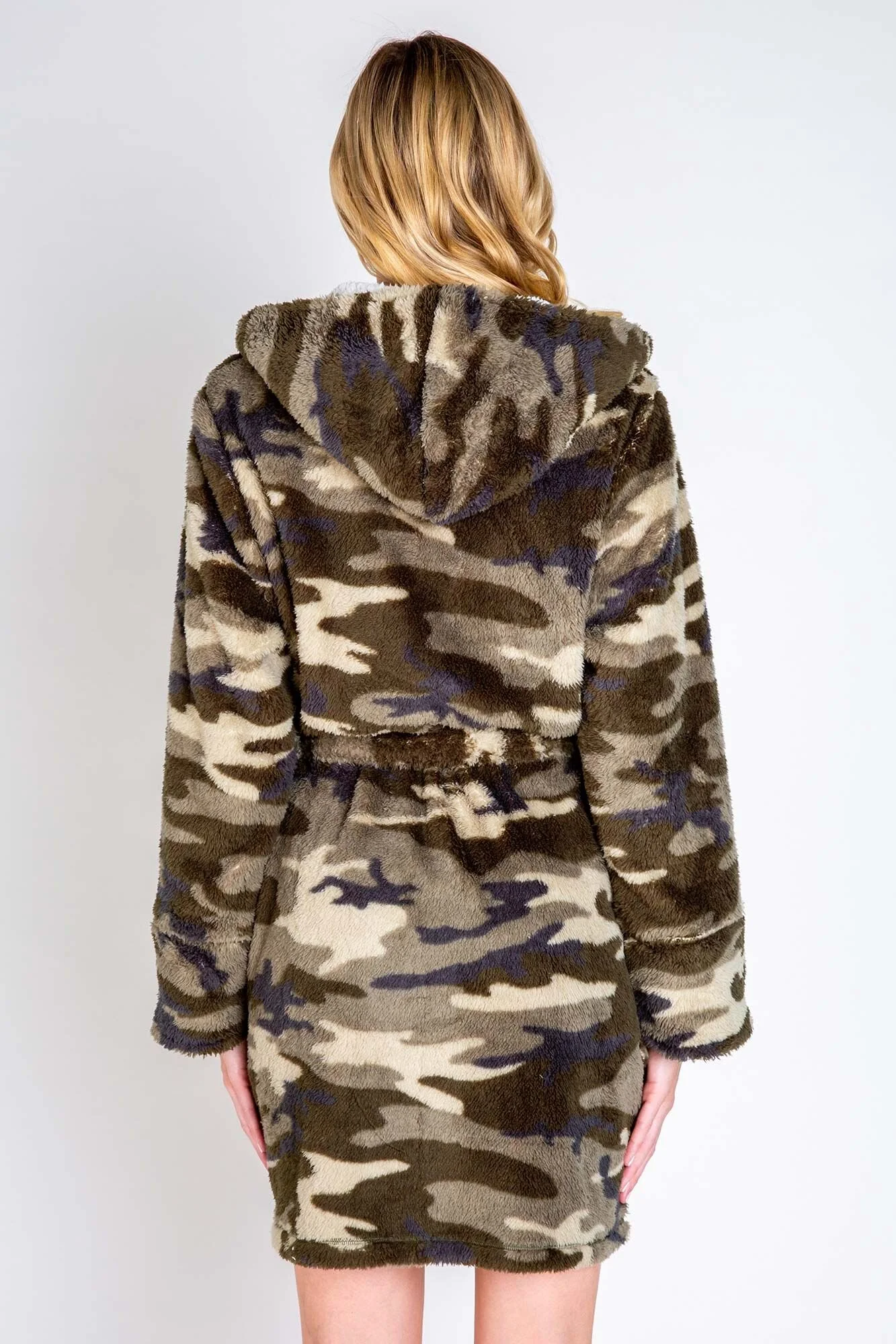 Robe Camo 2.jpg