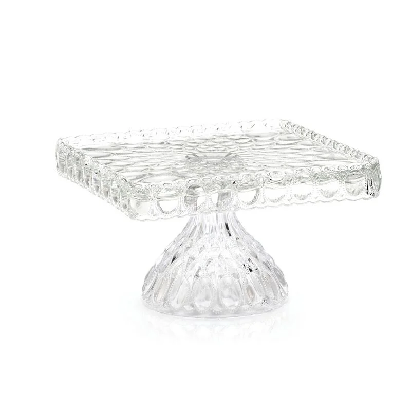 Elizabeth Cake Plate in Crystal