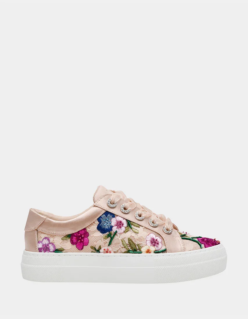 BETSEY-JOHNSON_SHOES_SB-JAYLA_BLUSH-MULTI-FLORAL_SIDE.webp