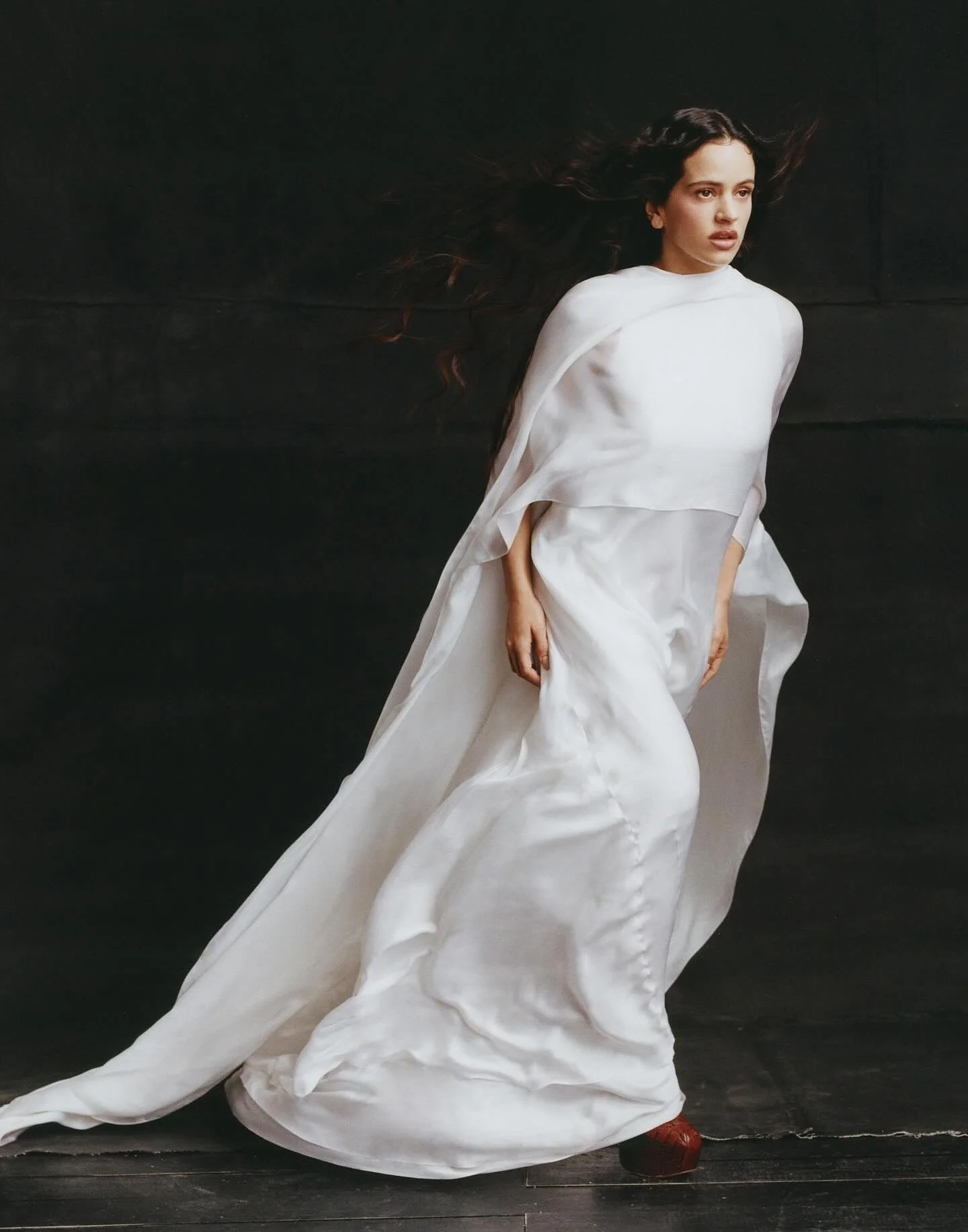 Spanish artistry by Cortana for a Spanish artist Rosal&iacute;a. 
Lirio is one of the most unique wedding dresses in our collection - three layers of natural silk create ethereal movement and a true angelic look. 
Congratulations to the team behind t