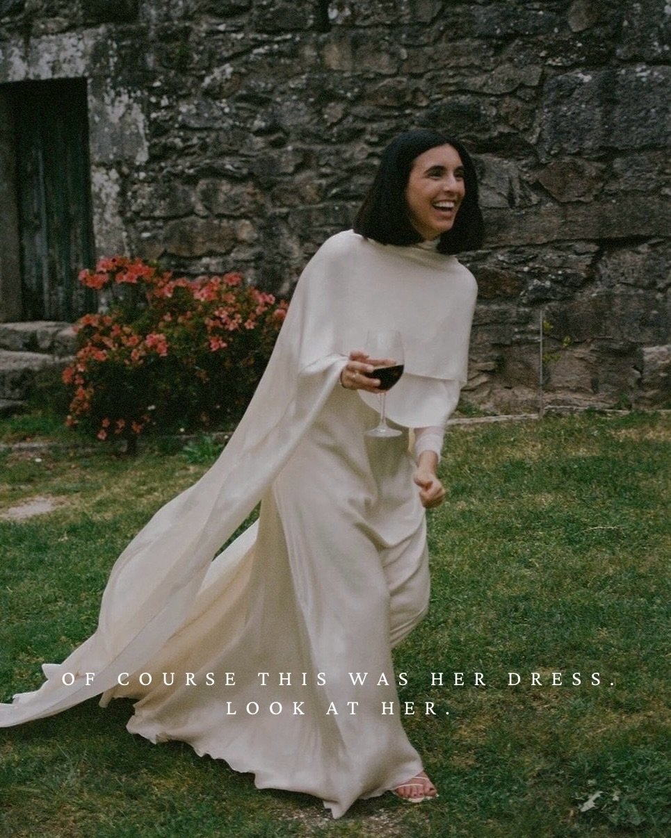 REAL BRIDE | Soraya wore the Lirio gown by @cortanabrides on her wedding day. A dress and a wedding beautiful enough to grace the pages of Spanish Vogue.
Lirio is for the bride who wants to feel like herself: unhurried, natural, and completely at eas