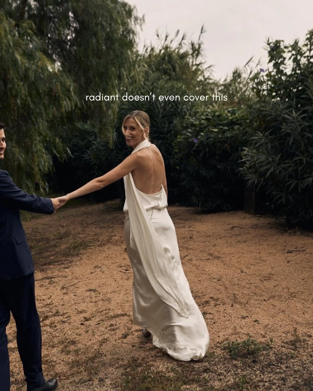 REAL BRIDE | Anna in the Helene gown by @cortanabrides.
Pure silk, delicate covered buttons, and an open back: every detail is intentional. 

Helene wedding dress is a part of our Cortana collection at Zo &amp; Willow. Book your appointment via the l