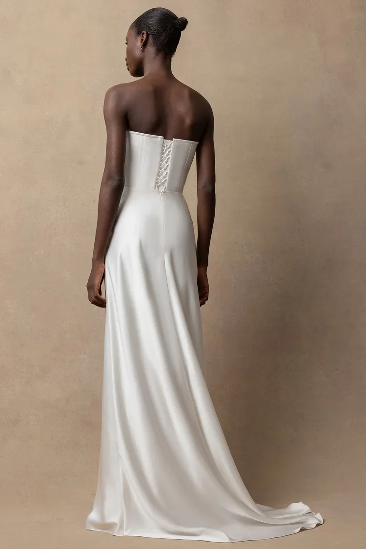 Phoenix wedding corset and Isobella skirt by Halfpenny London