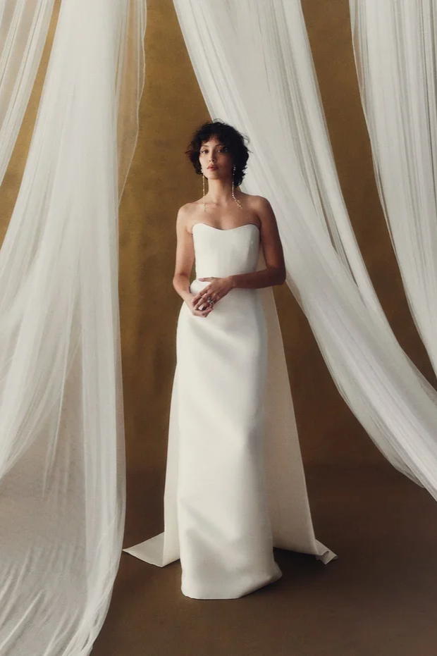 Kleid „Mariska“ mit Elouise-Schößen von Prea James