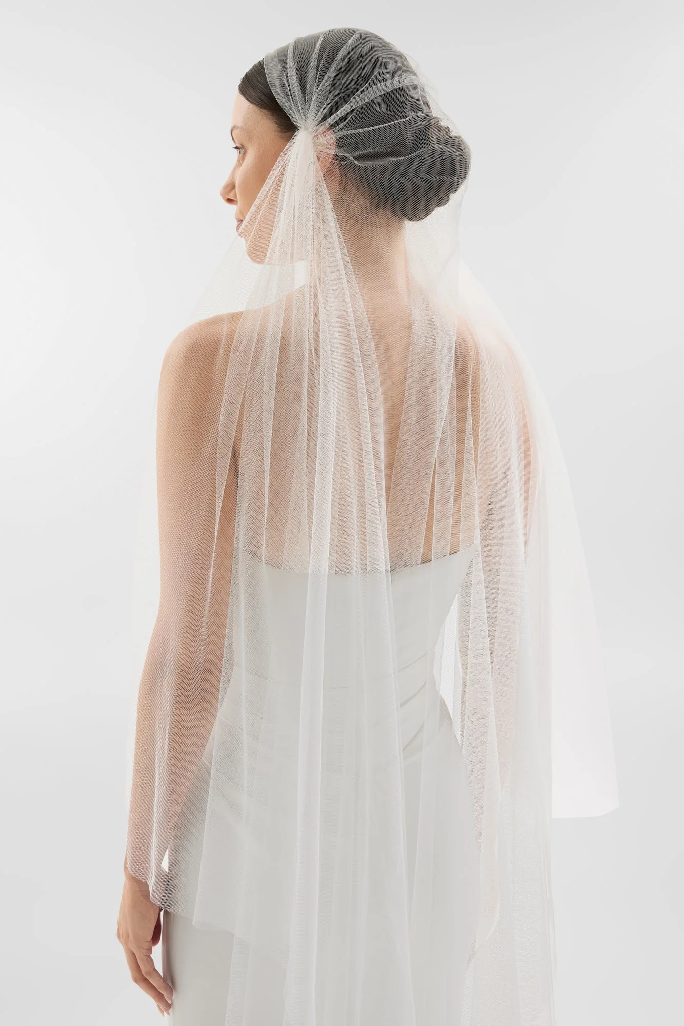 KYHAStudios-Veils-December-Marlowe-SR-1088_2add5e29-6a9d-478a-ae6a-5163cc8e8cc9.jpg