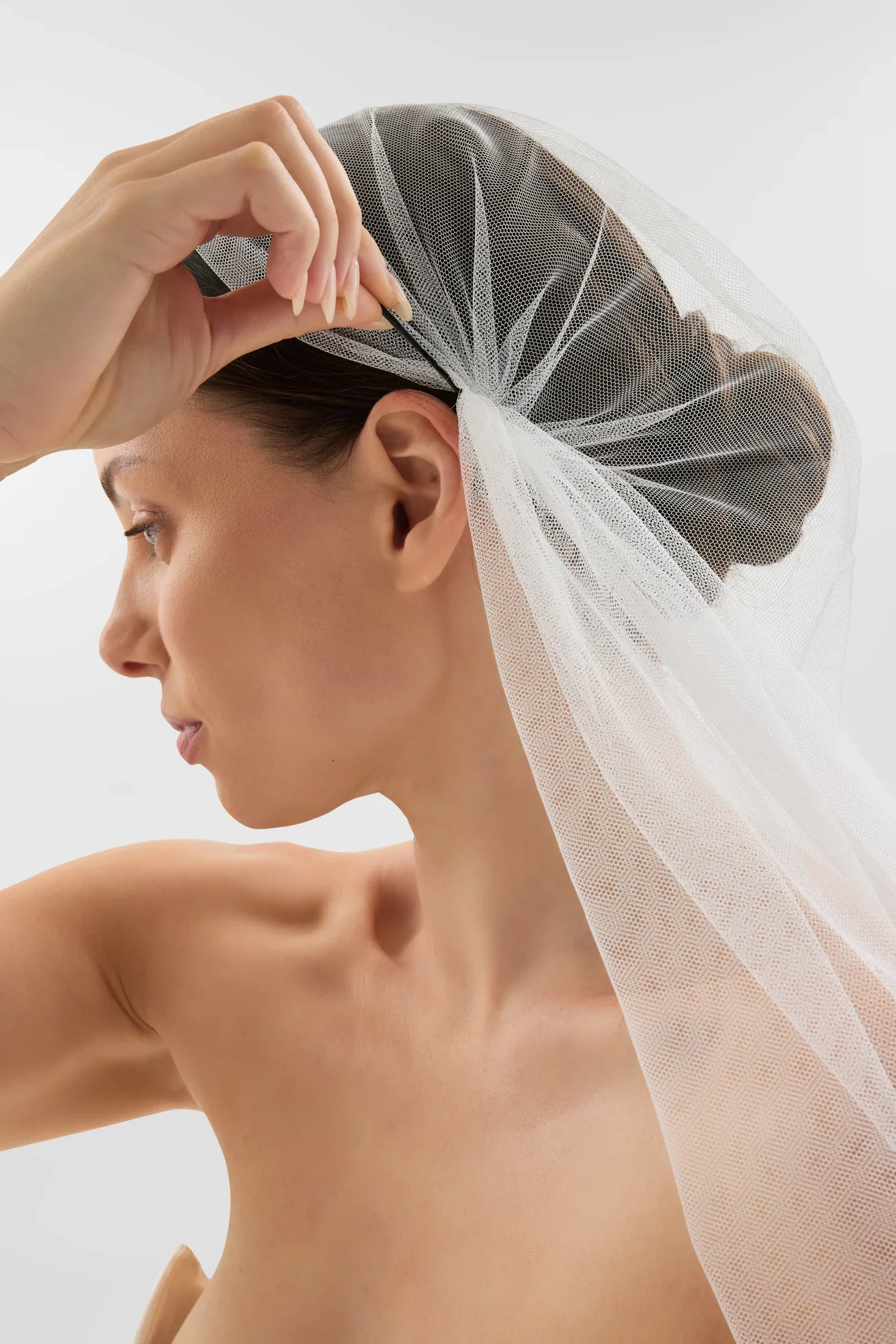KYHAStudios-Veils-December-Marlowe-SR-1095_82b4d13f-d9d5-4558-8e9b-881bf2678231.jpg.webp
