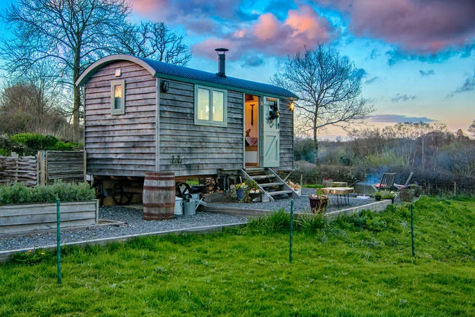 dimpseyshepherdshut_somerset_exterior2_cs_large_gallery_preview.jpg
