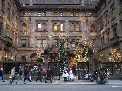 Serena's infamous lair-- at Christmas time!