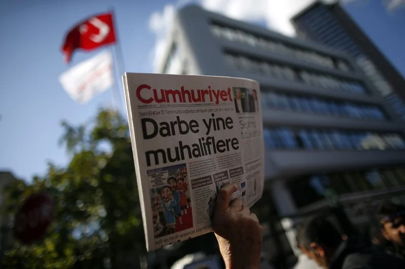 Turkey detains opposition newspaper editor, columnists