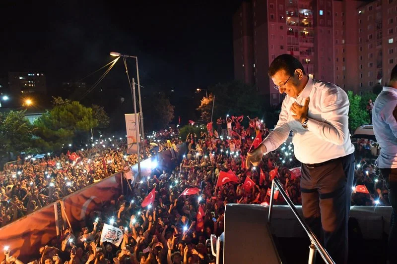 After big win, new Istanbul mayor hopes to mend party fences