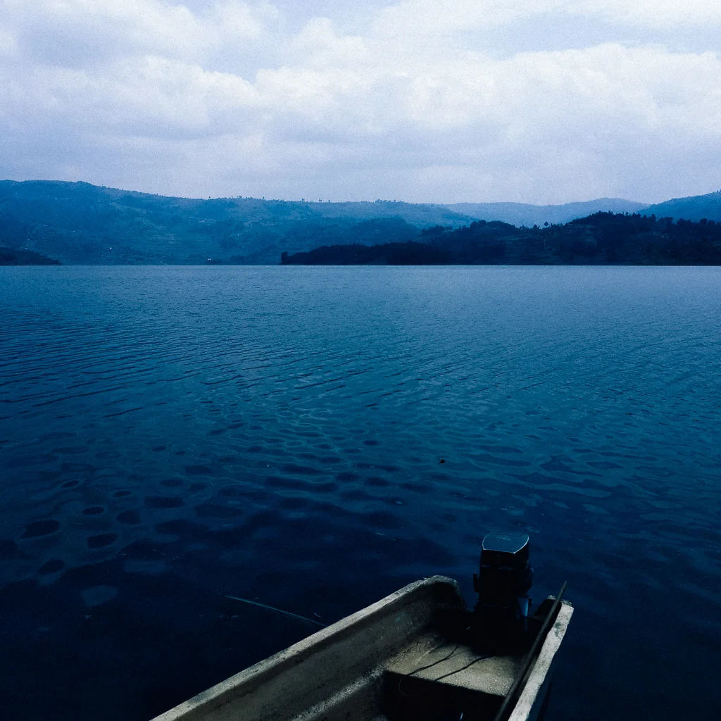 2013.09.08_OnetouchLive_Lake Bunyonyi_Uganda_Mobile-119