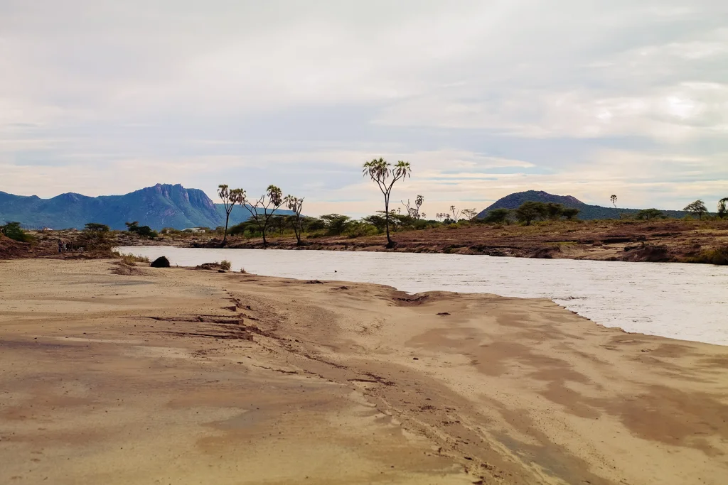2015.11.09-11_OnetouchLive_Samburu_Galaxy Nx-1023