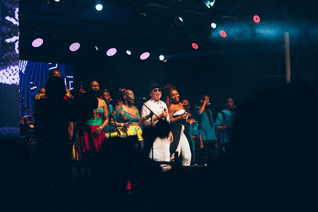  Salif Keita, Yemi Alade &amp; Ladysmith on stage at Bush Fire Festival 